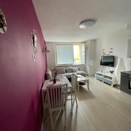 Utulny 2kk * Homely Flat 2kk شقة Hradec Králové